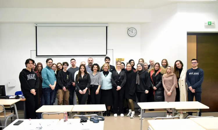 ELIT Curricula Enriched by Italian Language Course